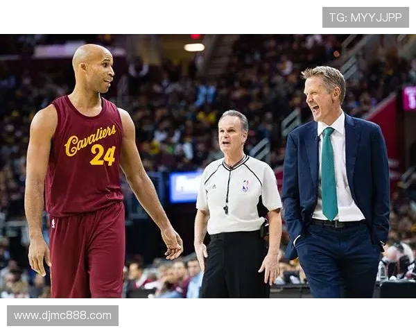 勇士与骑士比赛中让分情况分析及影响因素探讨 勇士与骑士比赛中让分情况分析及影响因素探讨